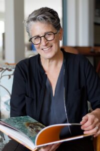 Mary-Ann Agresti headshot
